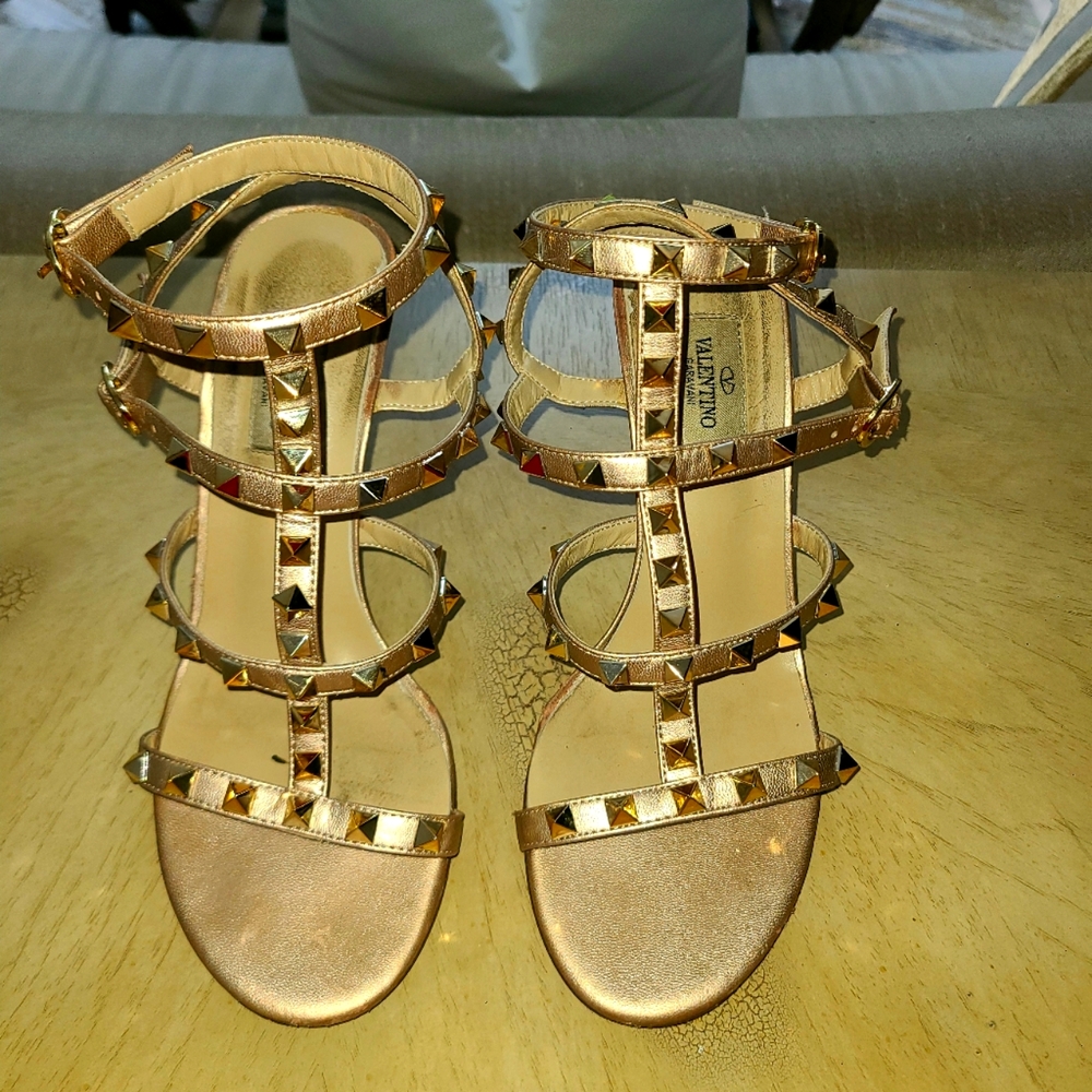 Valentino Rockstud Calfskin Ankle Strap Sandal sz 39